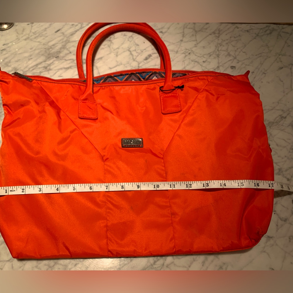 ✈️HADAKI PACKABLE TOTE/WEEKENDER✈️NWOT. NEVER USED!! - Picture 8 of 9
